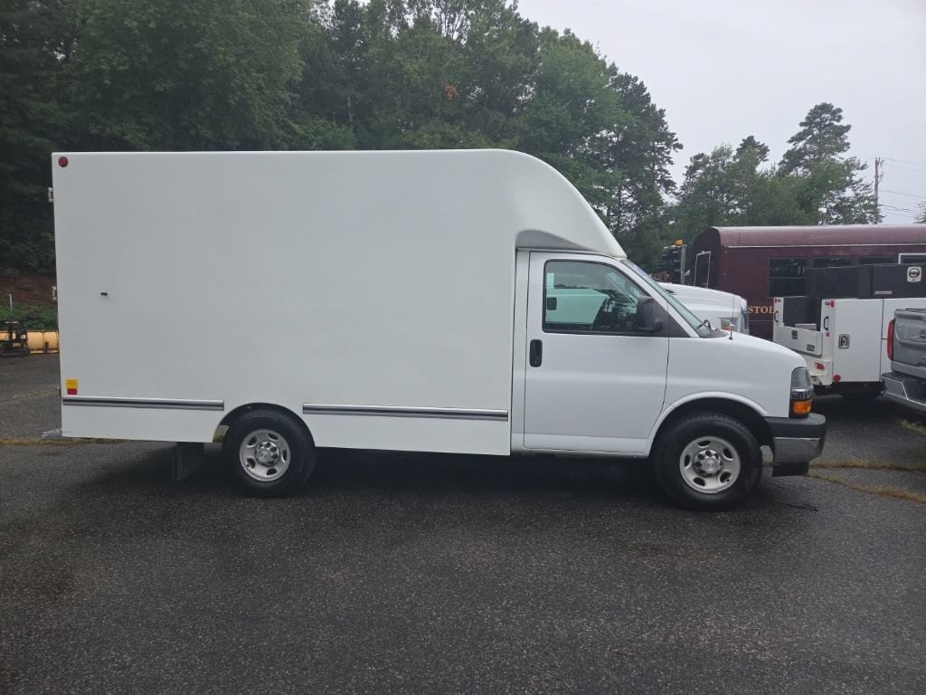 Used 2017 Chevrolet Express Cutaway 3500 NA Cutaway Van