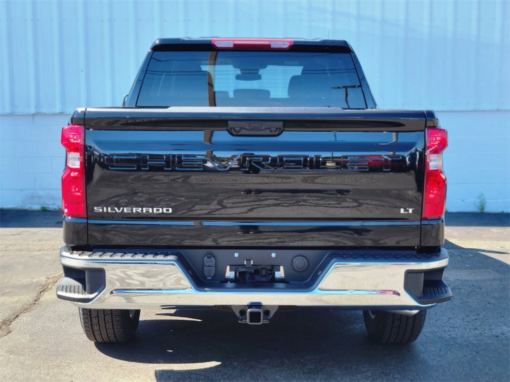 2026 Chevrolet Silverado 1500 LT photo 3