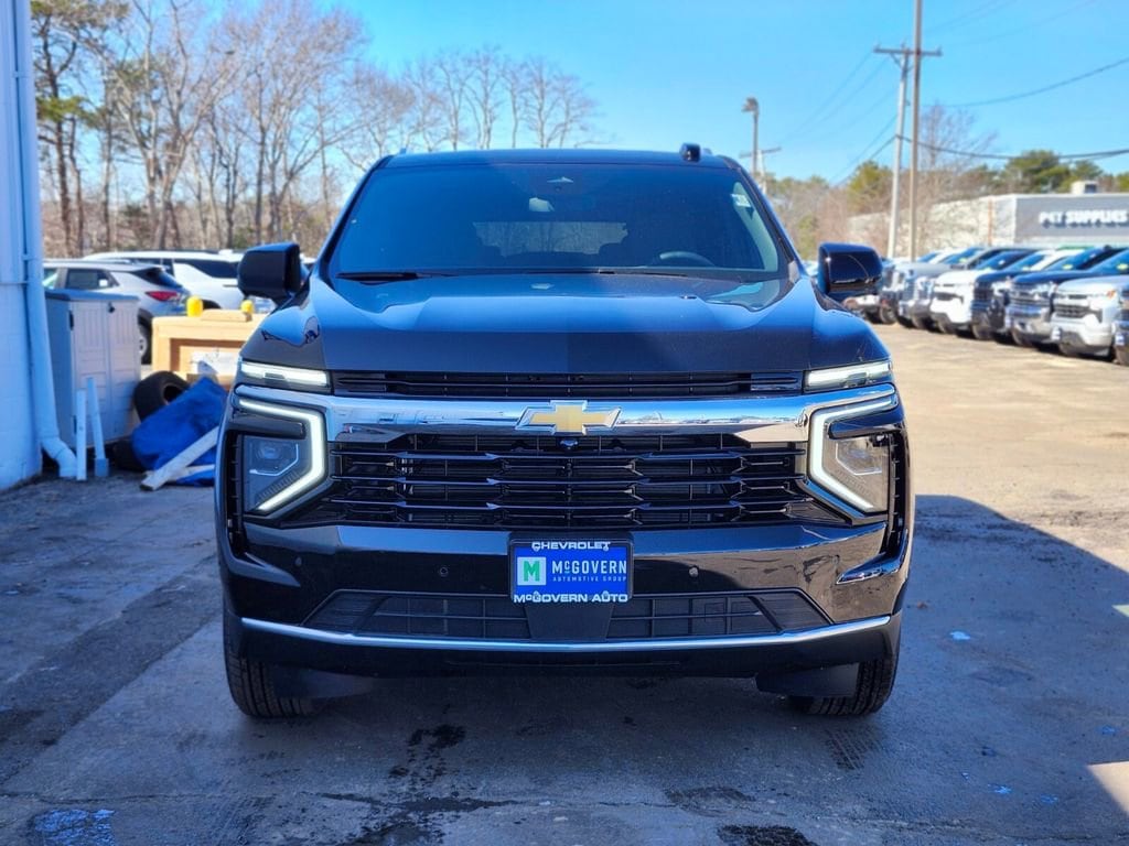 2026 Chevrolet Suburban LS - Photo 8