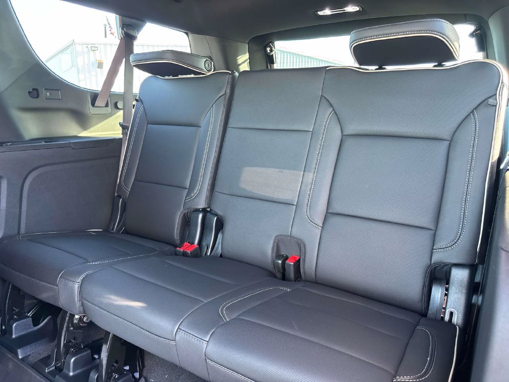 2026 Chevrolet Suburban Premier - Photo 8