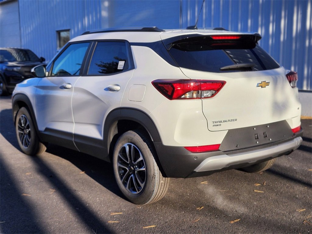 2026 Chevrolet Trailblazer LT photo 3