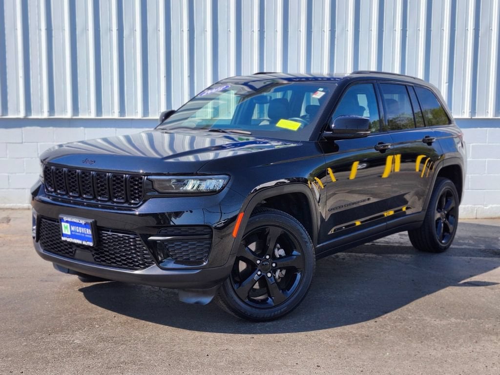 Used 2022 Jeep Grand Cherokee Altitude