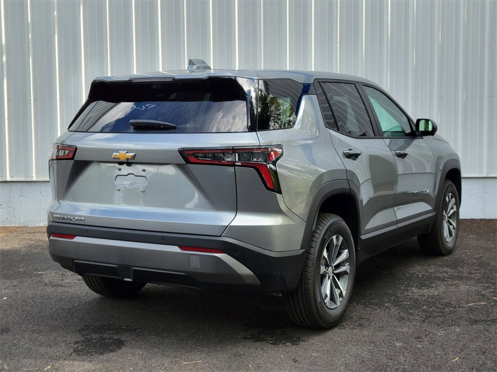 2026 Chevrolet Equinox LT photo 3