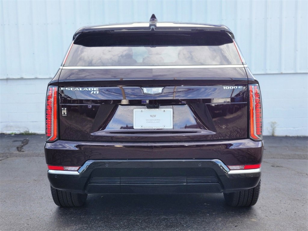 2025 Cadillac Escalade IQ Luxury photo 4