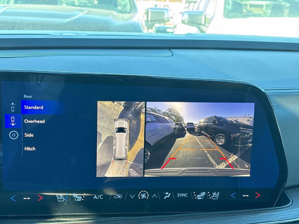 2026 Chevrolet Suburban Premier - Photo 15