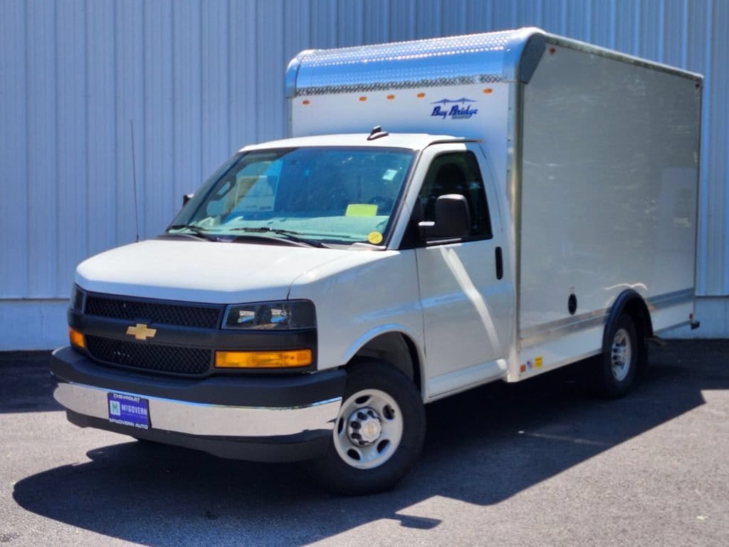 New 2026 Chevrolet Express Cutaway 3500 1WT Cutaway Van
