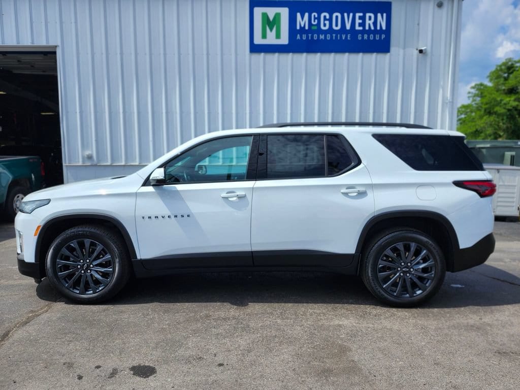 Used 2023 Chevrolet Traverse RS SUV