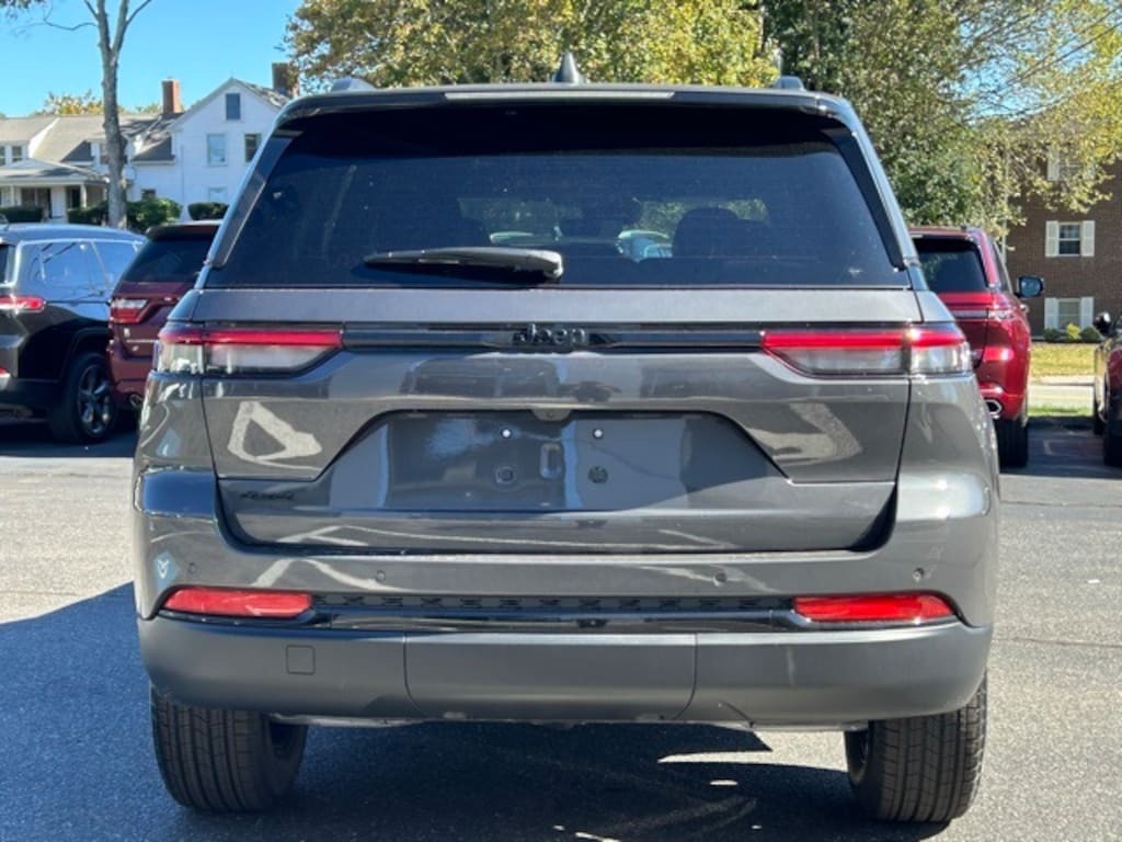 New 2025 Jeep Grand Cherokee Altitude X Sport Utility