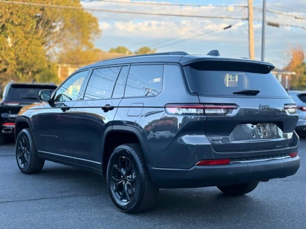 New 2025 Jeep Grand Cherokee L Altitude X Sport Utility