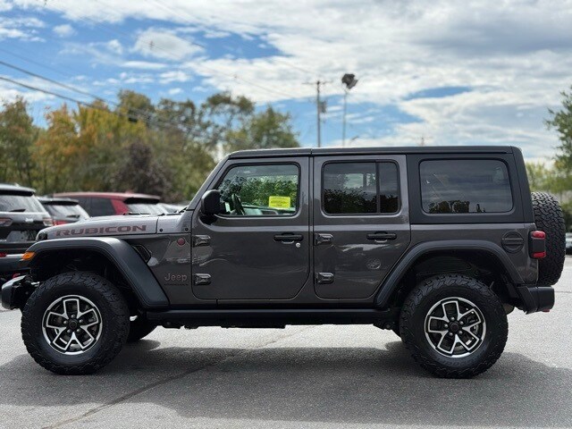 2024 Jeep Wrangler Rubicon photo 2