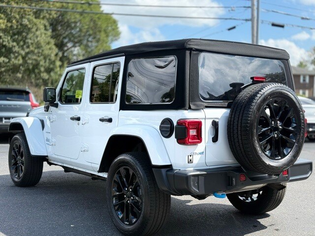 2022 Jeep Wrangler Unlimited Sahara 4xe photo 3