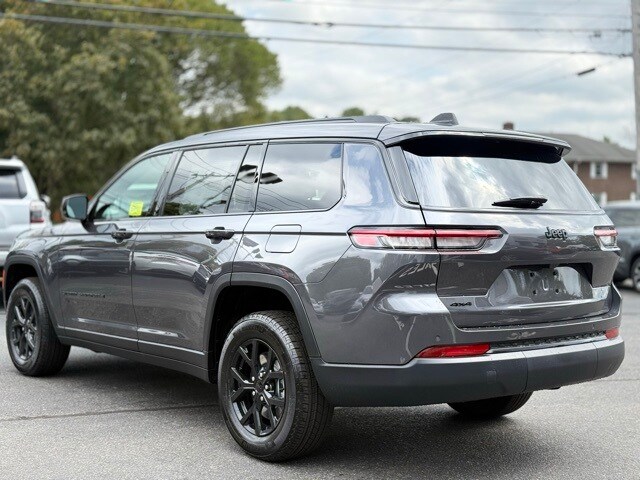 2025 Jeep Grand Cherokee Altitude X photo 3