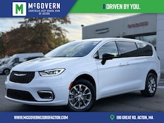 2026 Chrysler Pacifica Select Passenger Van