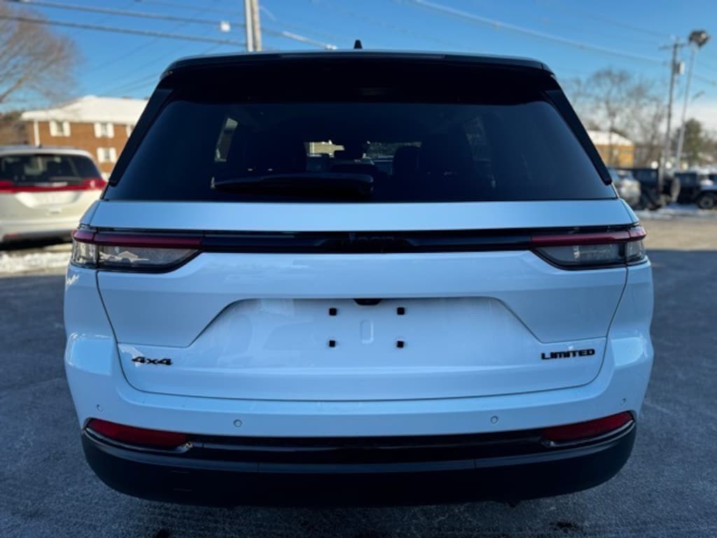 Used 2023 Jeep Grand Cherokee Limited SUV