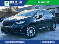 2026 Chrysler Pacifica Select Passenger Van