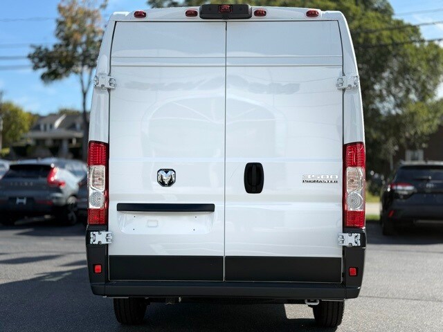 2025 Ram ProMaster 3500 Cargo Van photo 3