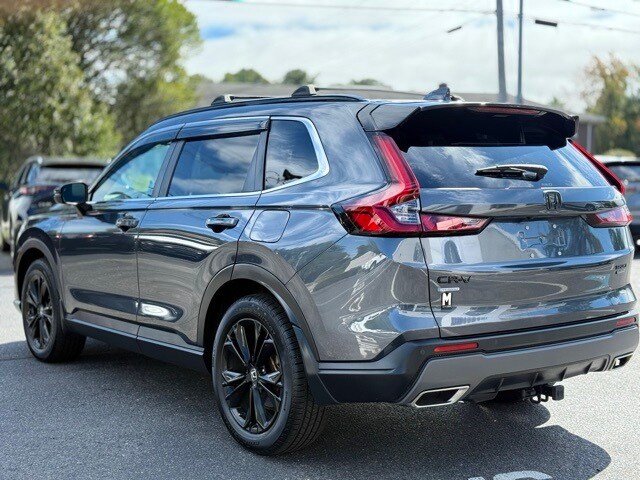 2023 Honda CR-V Hybrid Sport Touring photo 3