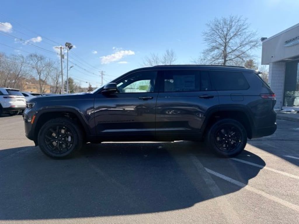 New 2026 Jeep Grand Cherokee L Laredo Sport Utility