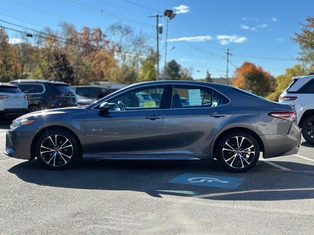 Used 2018 Toyota Camry SE with VIN 4T1B11HK4JU109116 for sale in Acton, MA