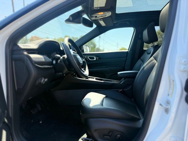 2025 Jeep Compass Limited - Photo 11