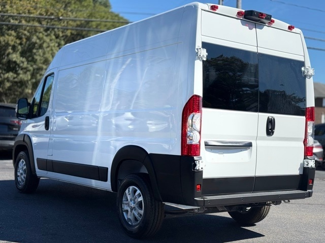 2025 Ram ProMaster 1500 Base Cargo Van photo 3