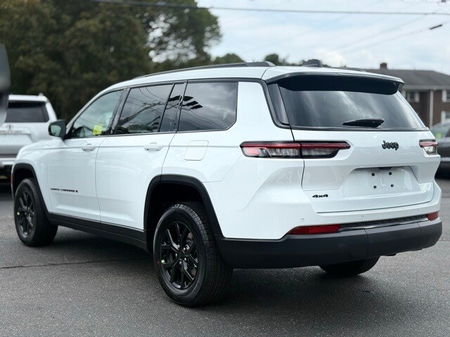 2025 Jeep Grand Cherokee Altitude X photo 3