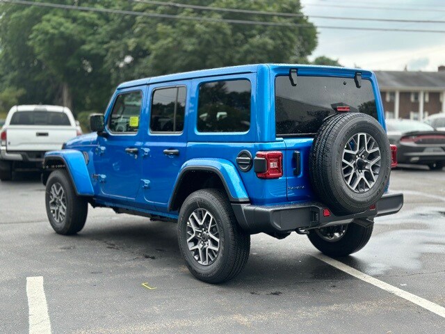 2025 Jeep Wrangler Sahara Sport photo 2