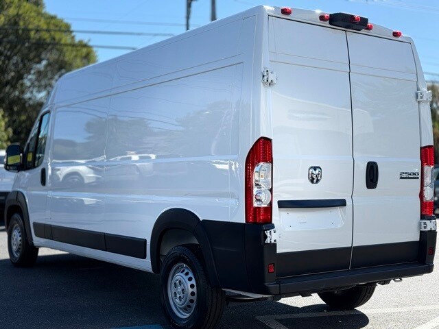 2025 Ram ProMaster 2500 photo 2
