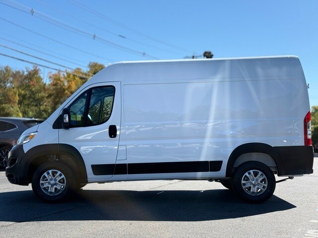 2025 Ram ProMaster 1500 Base Cargo Van photo 2