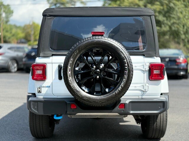 2022 Jeep Wrangler Unlimited Sahara 4xe photo 4