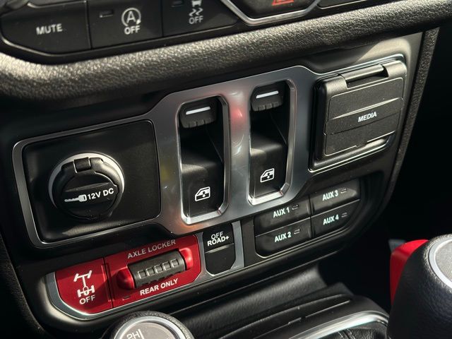 2026 Jeep Wrangler 2-Door Willys - Photo 14