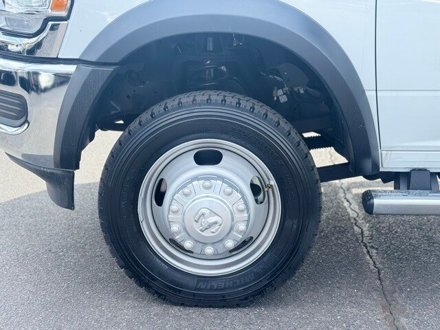 2024 Ram 5500 Tradesman photo 2