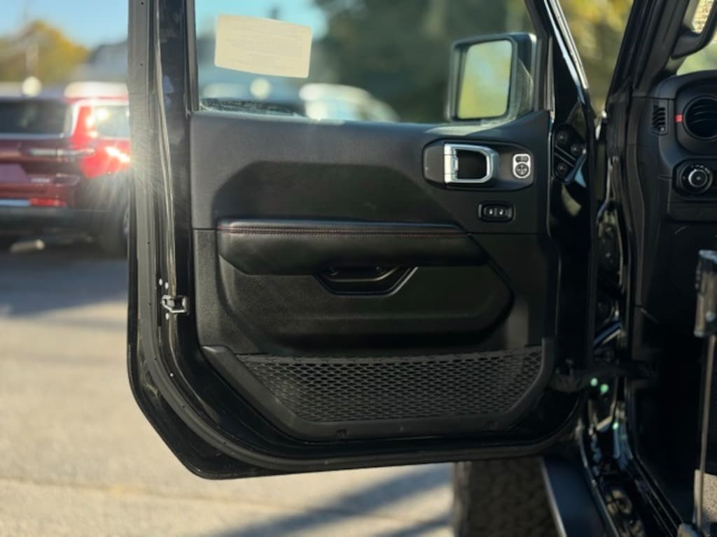 Used 2024 Jeep Wrangler Rubicon X SUV