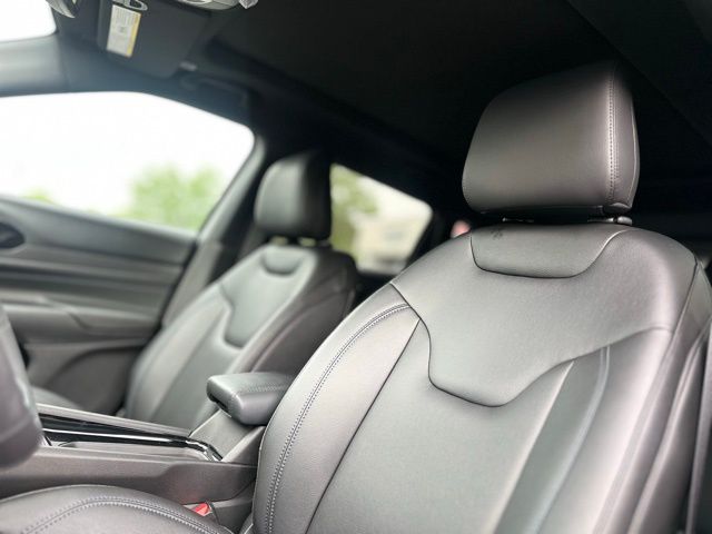 2025 Jeep Compass Limited - Photo 15