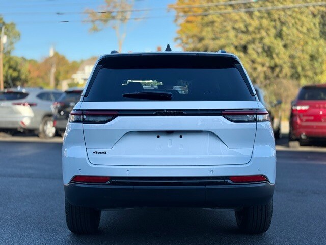 2025 Jeep Grand Cherokee Altitude X photo 2