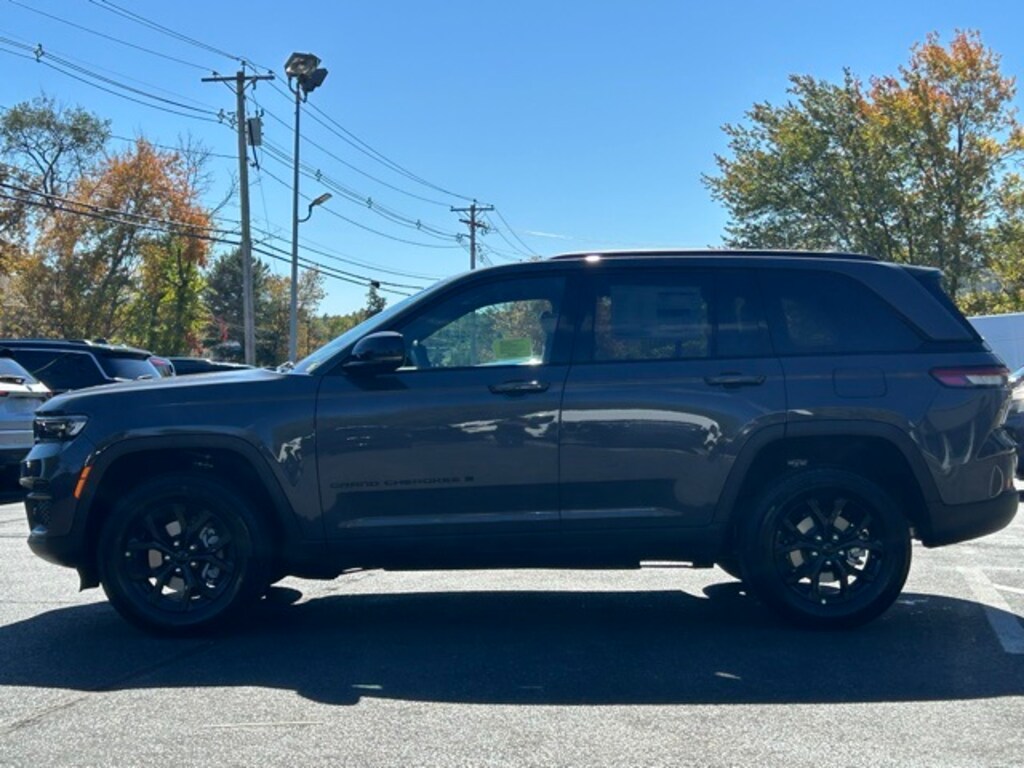 New 2025 Jeep Grand Cherokee Altitude X Sport Utility