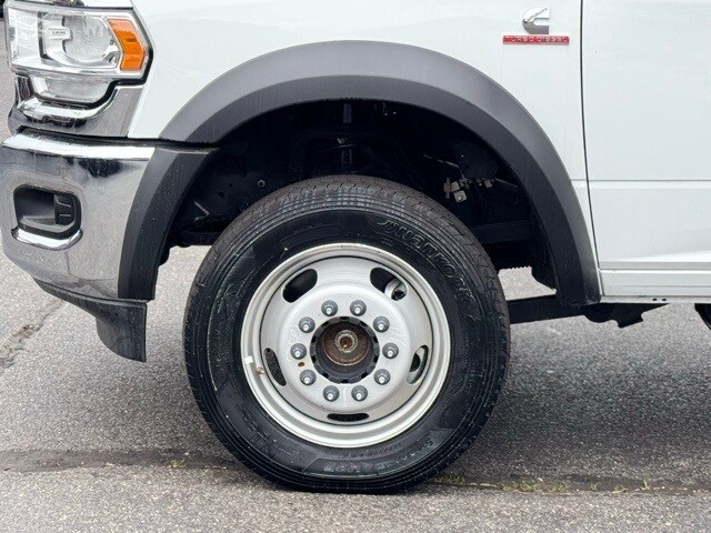 2024 Ram 5500 Tradesman photo 2