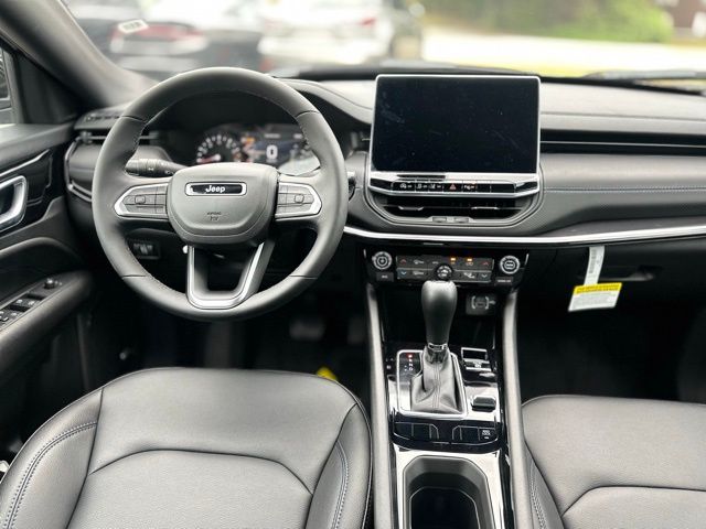 2025 Jeep Compass Limited - Photo 10