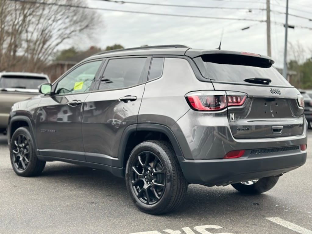 Used 2023 Jeep Compass Altitude SUV