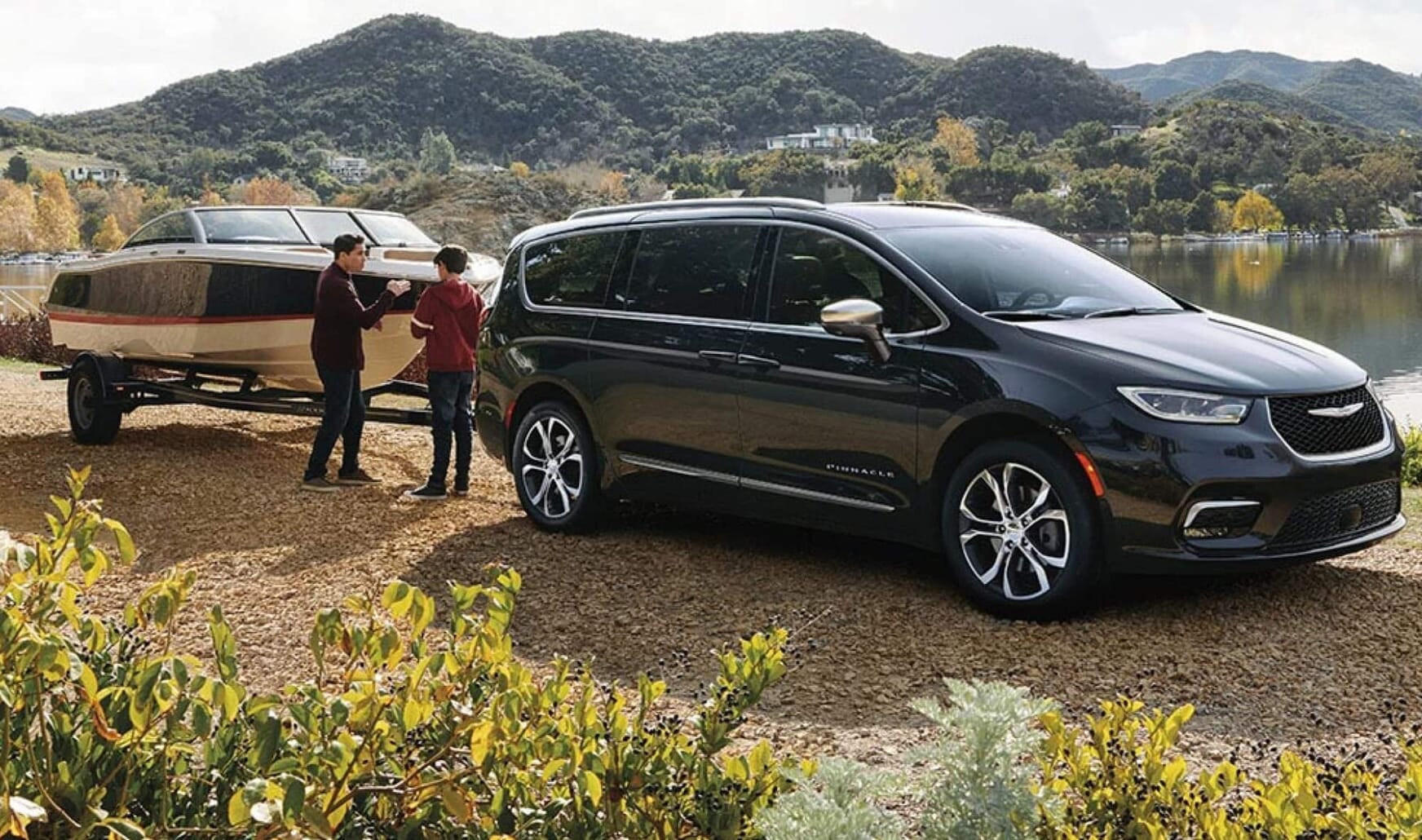 Chrysler Pacifica towing a boat