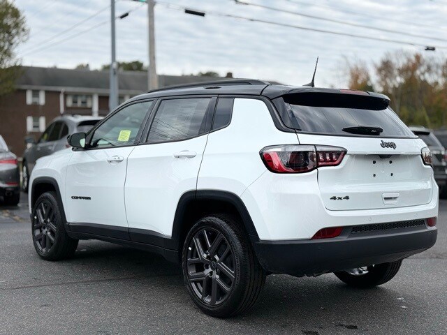 2026 Jeep Compass Limited photo 2