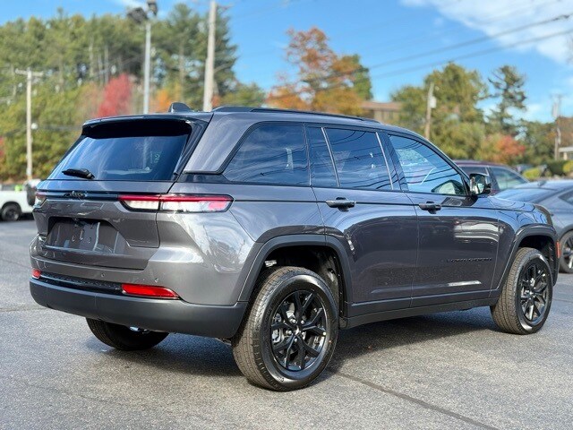 2025 Jeep Grand Cherokee Altitude X photo 3
