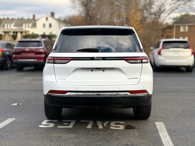 2022 Jeep Grand Cherokee Limited photo 3