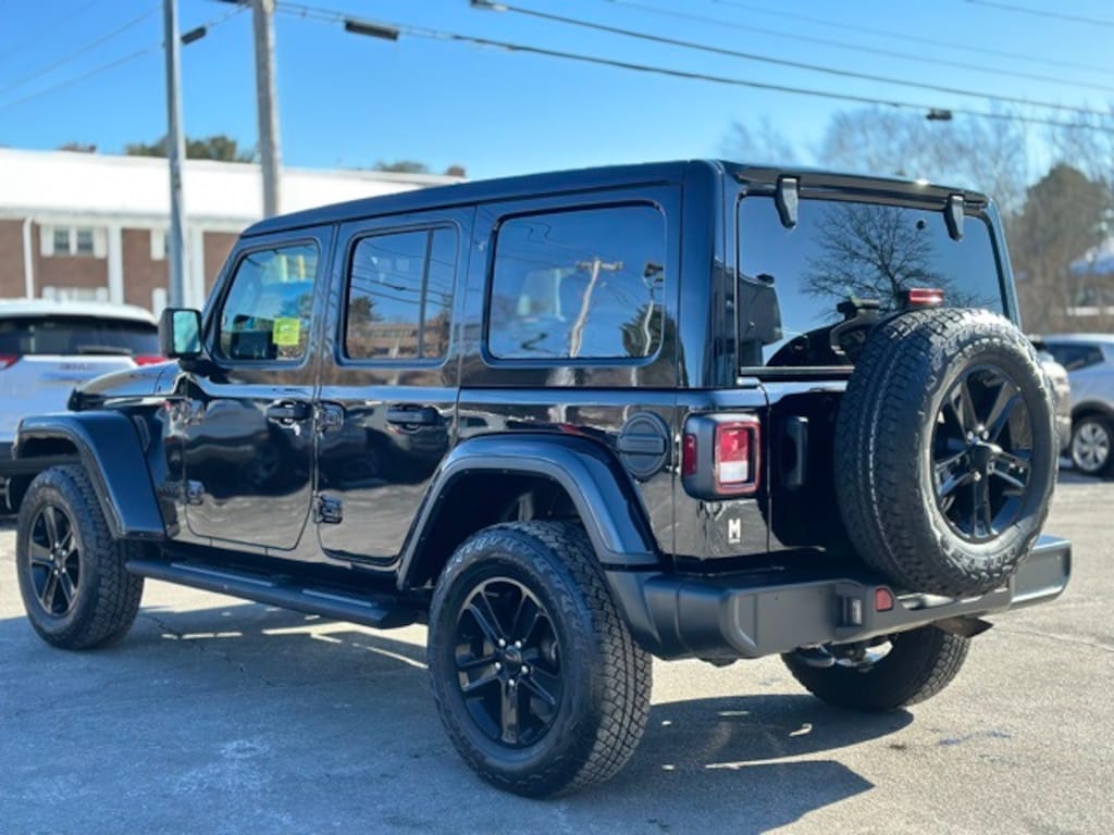 Used 2021 Jeep Wrangler Unlimited Sahara Altitude SUV