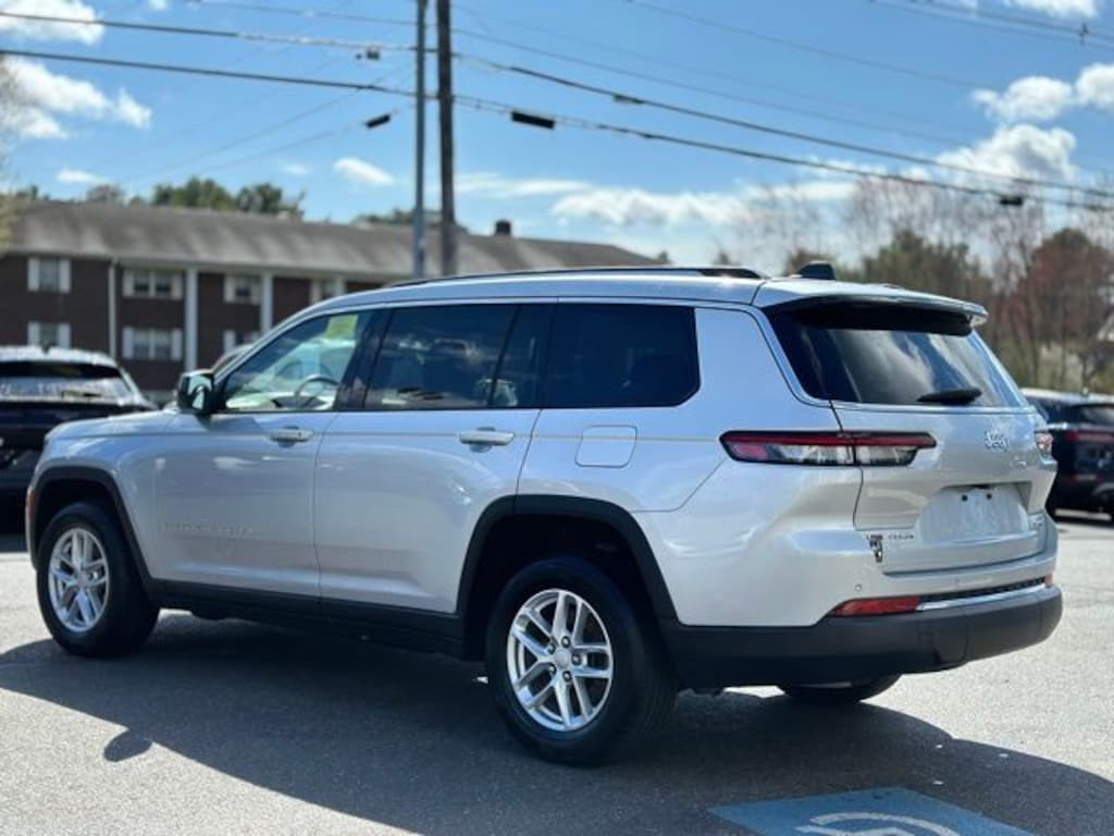 Used 2022 Jeep Grand Cherokee L Laredo SUV