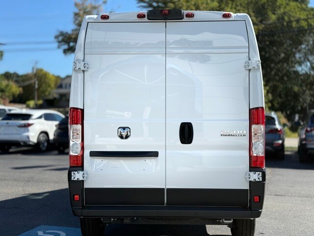 2025 Ram ProMaster 2500 photo 3