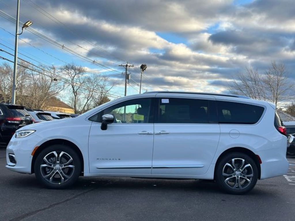 New 2026 Chrysler Pacifica Pinnacle Passenger Van