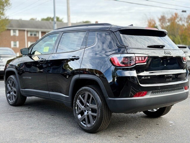 2026 Jeep Compass Limited photo 2