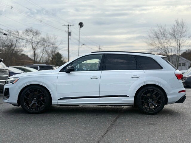 2025 Audi SQ7 Premium Plus photo 2