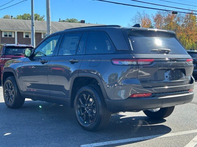 2025 Jeep Grand Cherokee Altitude X photo 2